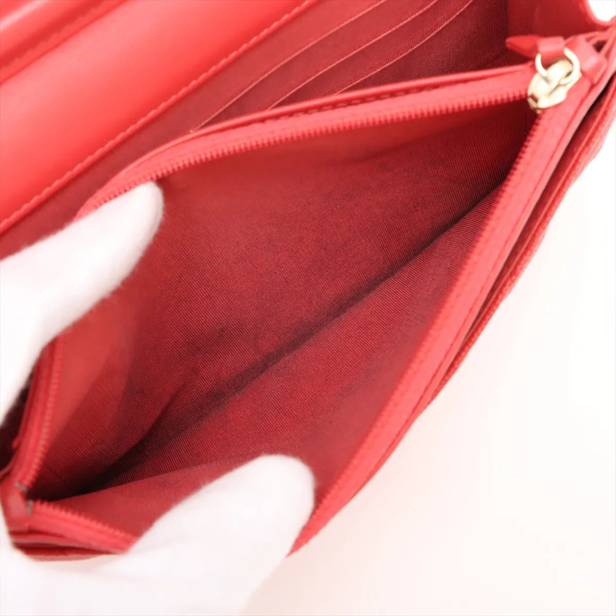 Chanel CC Logo Filigree Caviar Skin Chain Wallet Bag Red