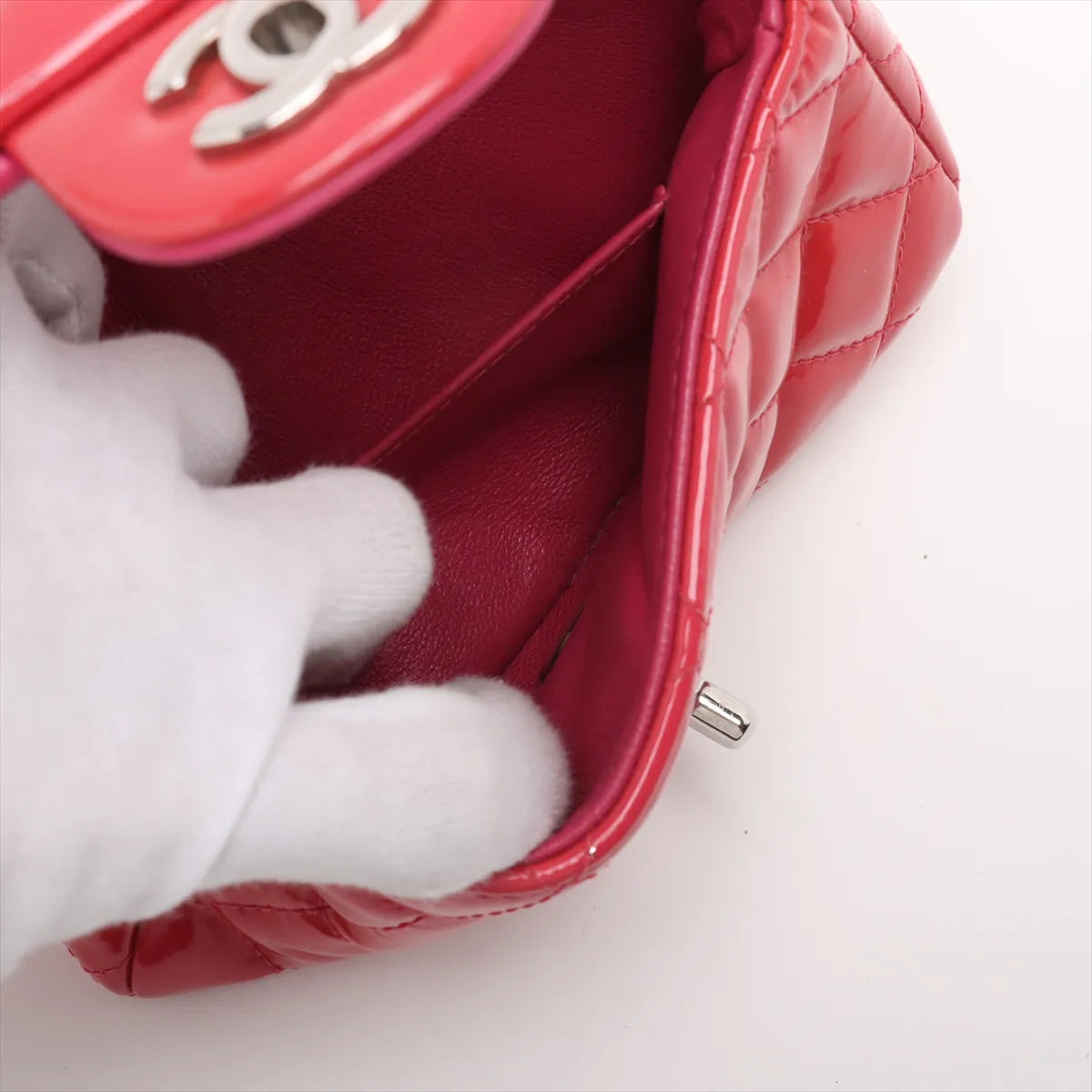 Chanel CC Logo Mini Matelasse 17 Patent Leather Single Flap Single Chain Bag Hot Pink