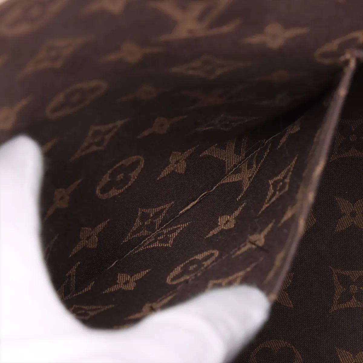 Louis Vuitton LV Logo Cruiser PM White x Black