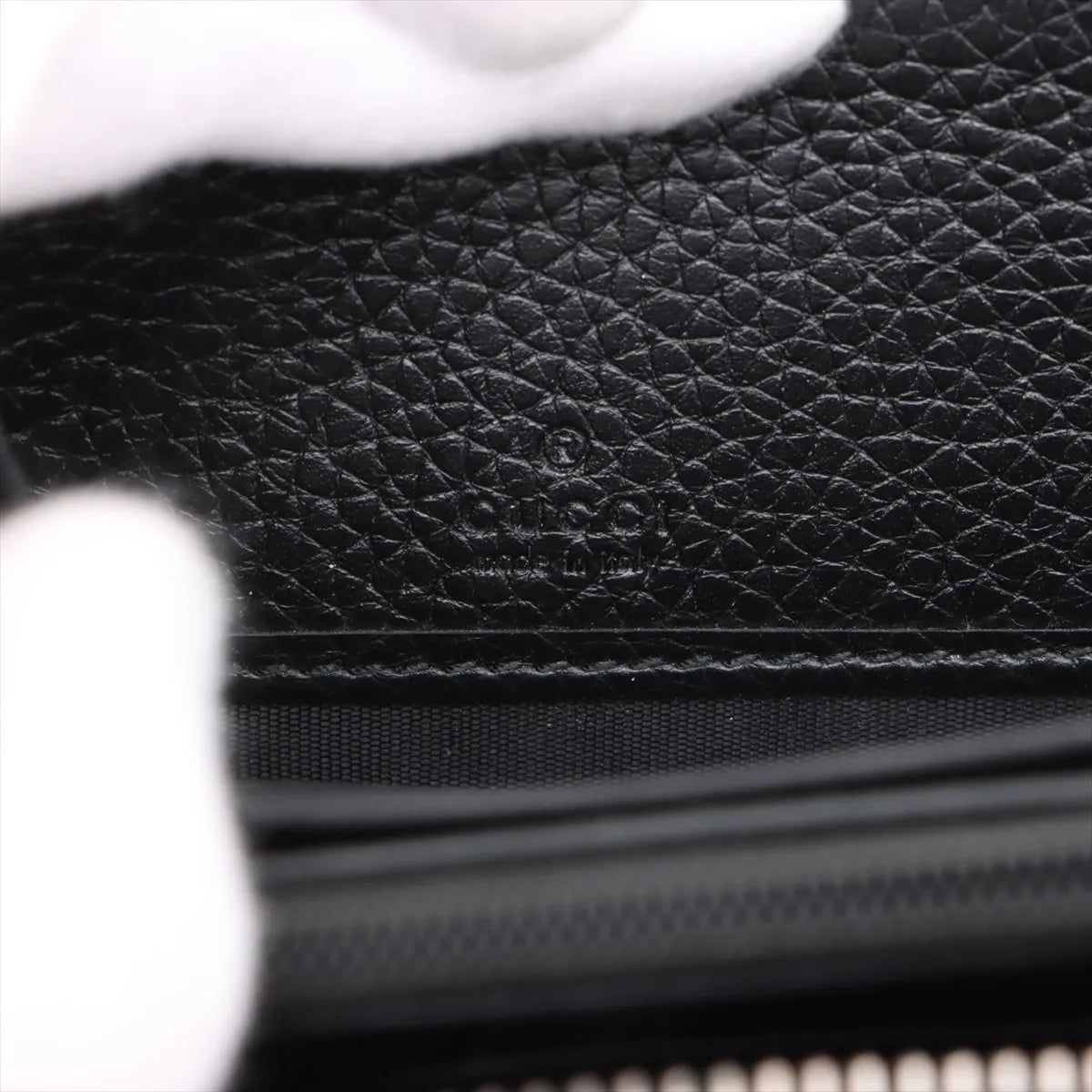 Gucci GG Logo Leather Zip Round Wallet Black