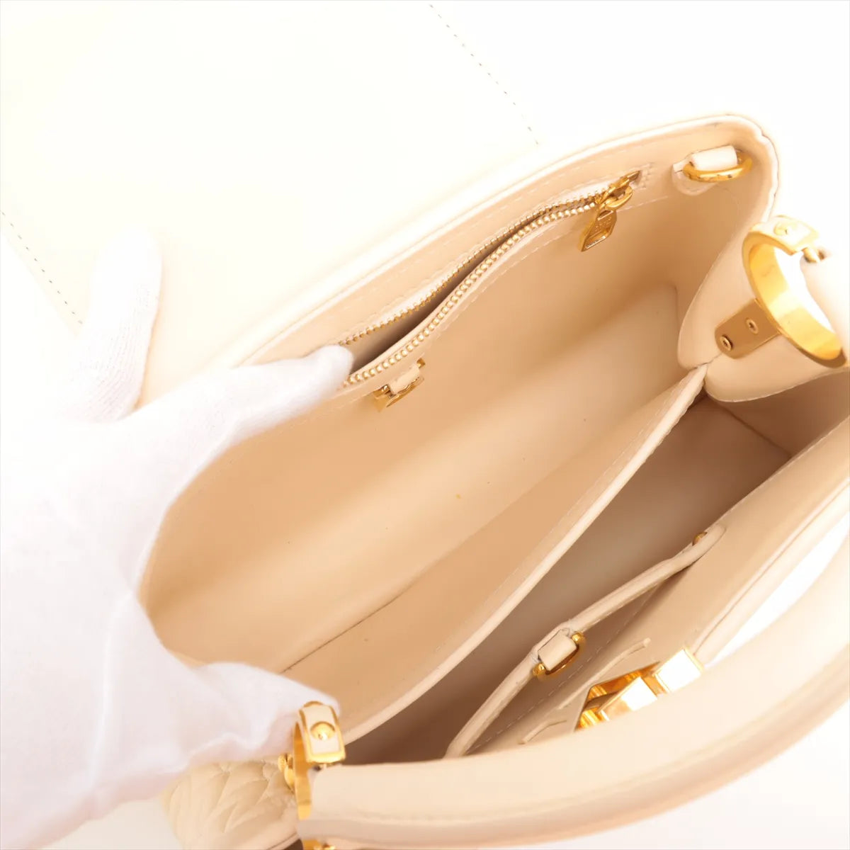Louis Vuitton Quilted Capucines BB Beige *PREORDER*