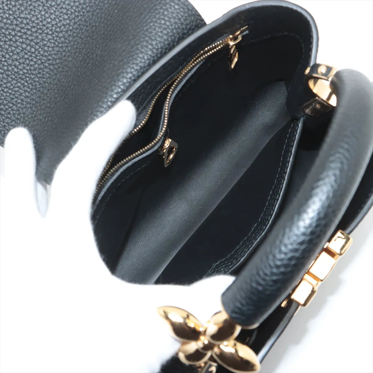 Louis Vuitton Capucines BB Black