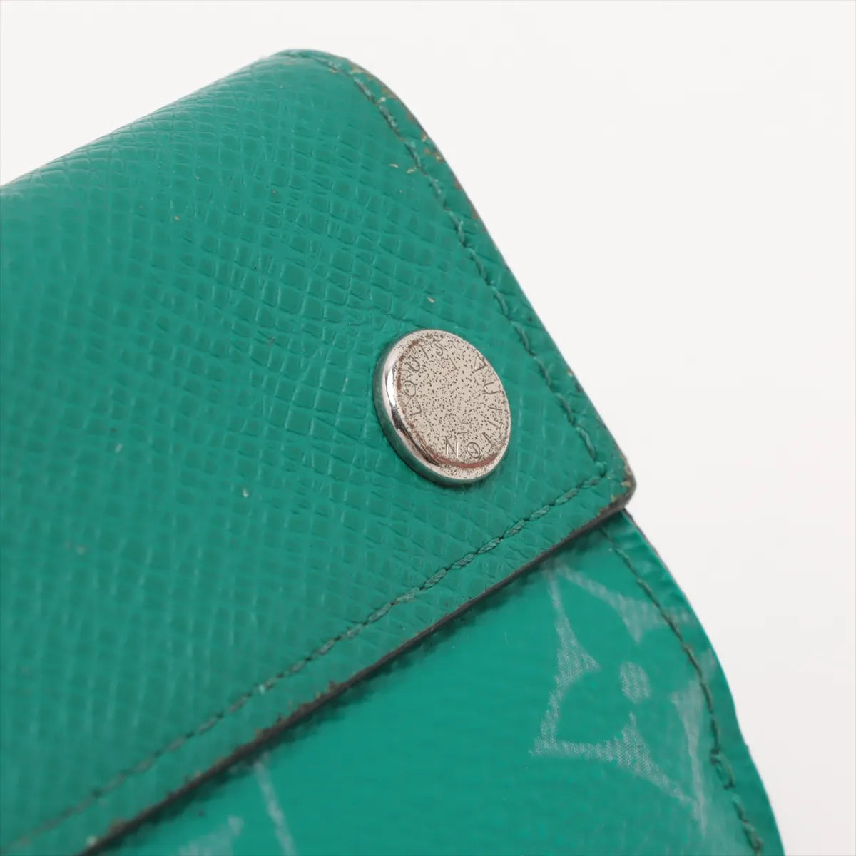 Louis Vuitton Monogram Taigarama Discovery Compact Wallet Green