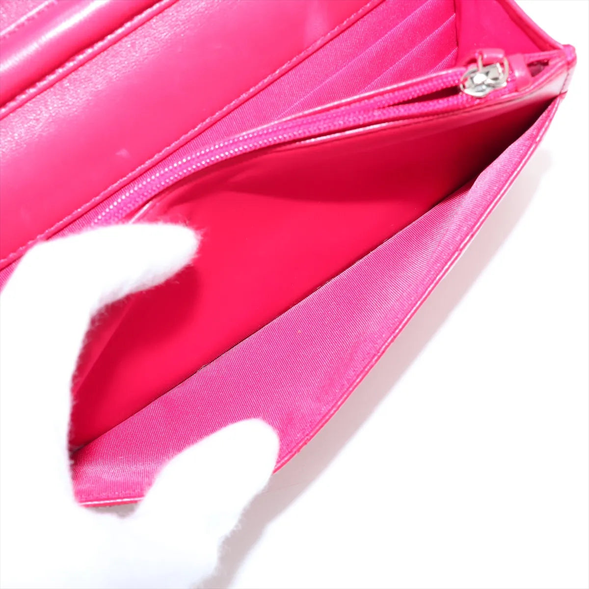 Chanel CC Logo Matelasse Lambskin Chain Wallet Bag Red