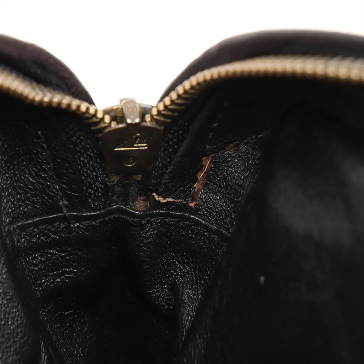 Chanel CC Logo Matelasse Lambskin Chain Shoulder Bag Black