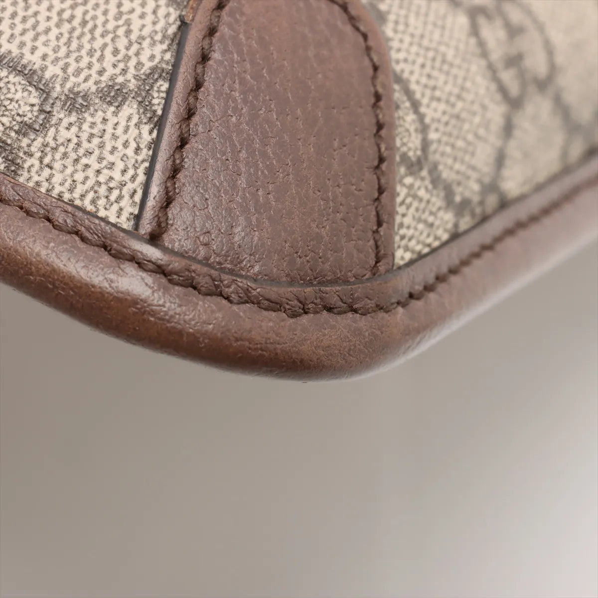 Gucci GG Supreme Leather Waist Bag Beige