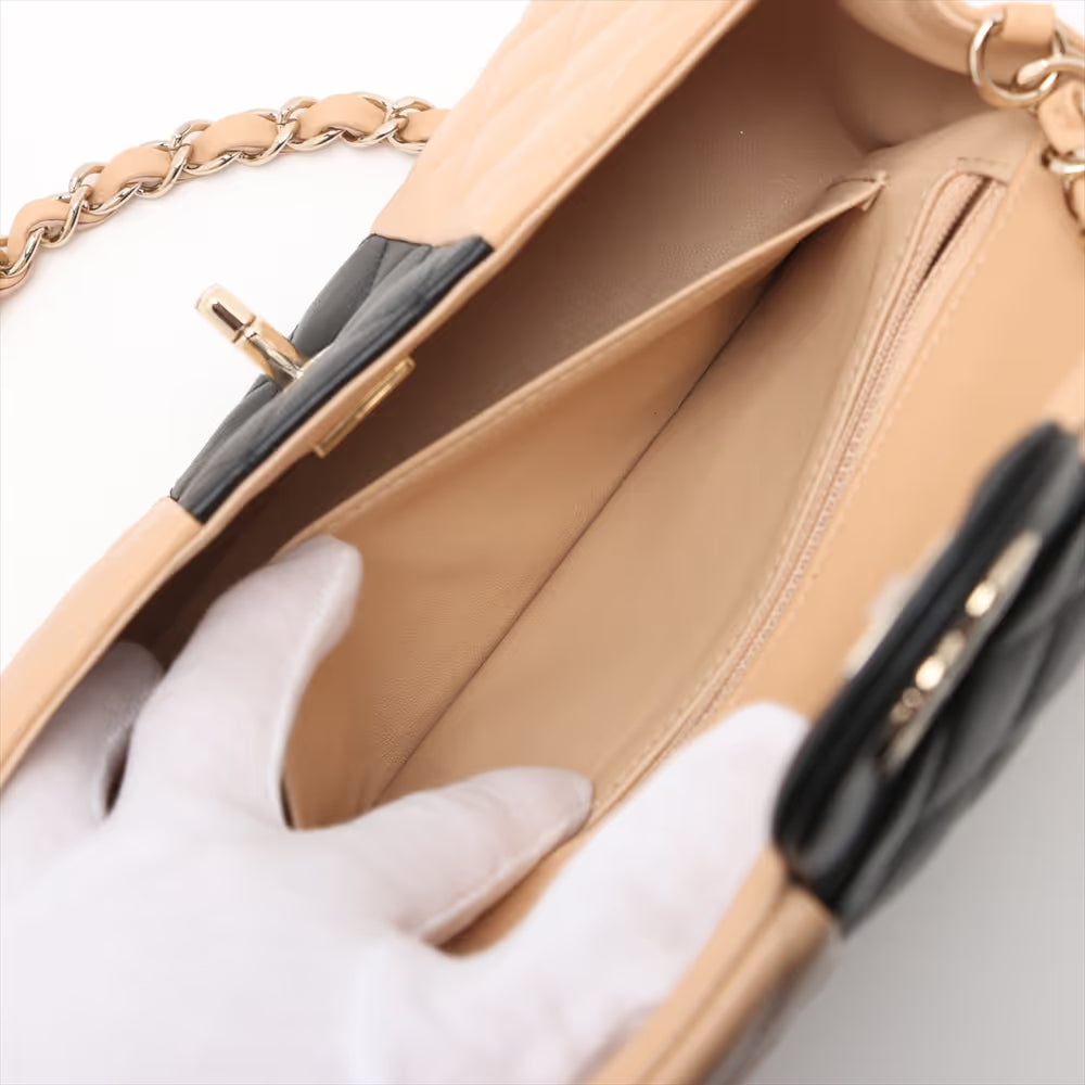 Chanel CC Logo Mini Matelasse 20 Lambskin Single Flap Single Chain Bag Beige
