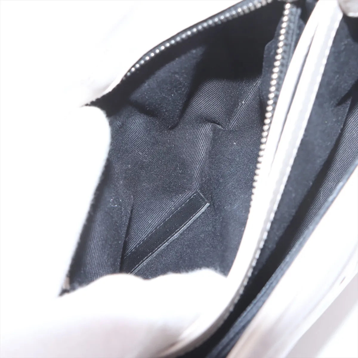 Saint Laurent Paris Loulou Leather Shoulder Bag White