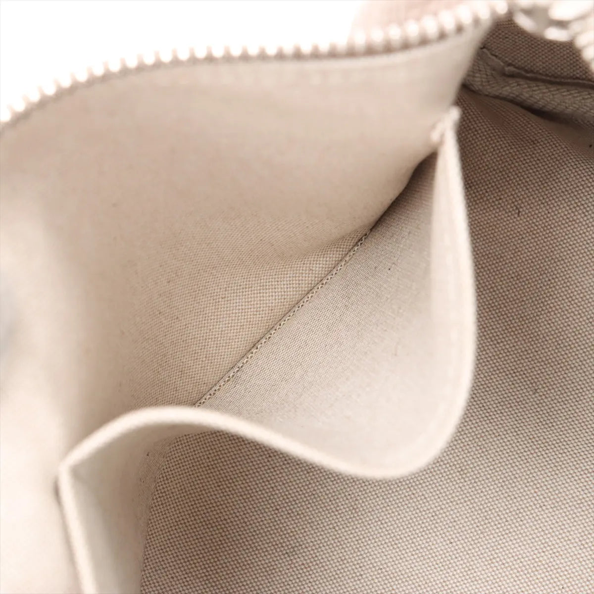 Louis Vuitton Monogram Taurillon Keepall Bandoulière 35 Riverstone Beige