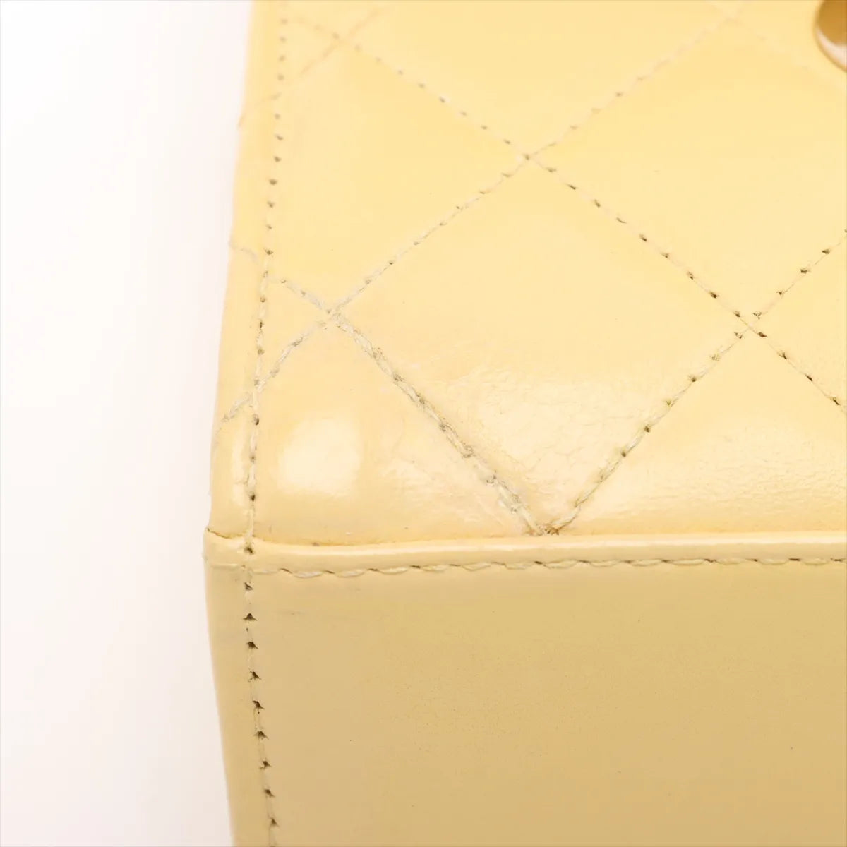 Chanel CC Logo Mini Matelasse Lambskin Single Flap Single Chain Bag Yellow