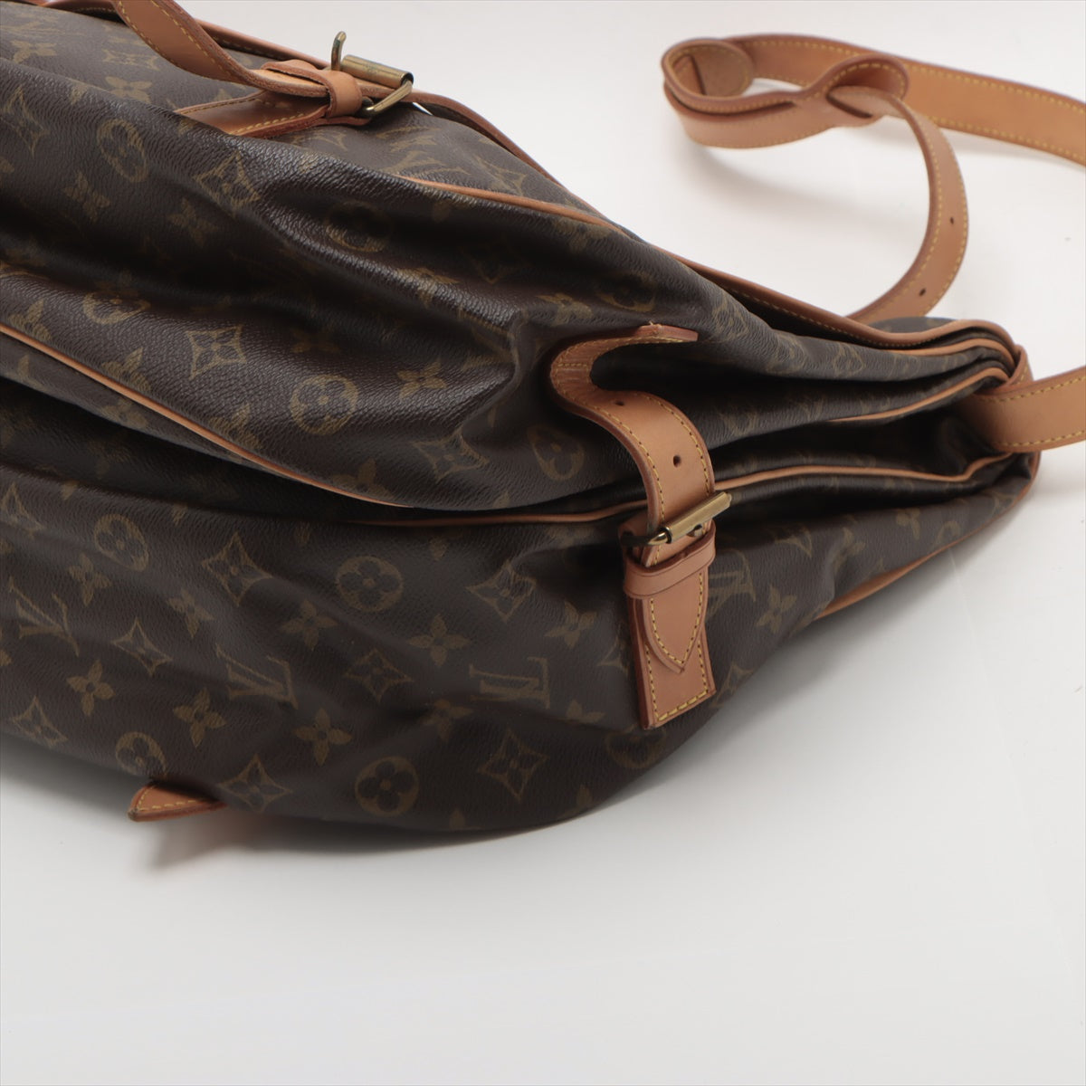 Buy Louis Vuitton Monogram Saumur 43