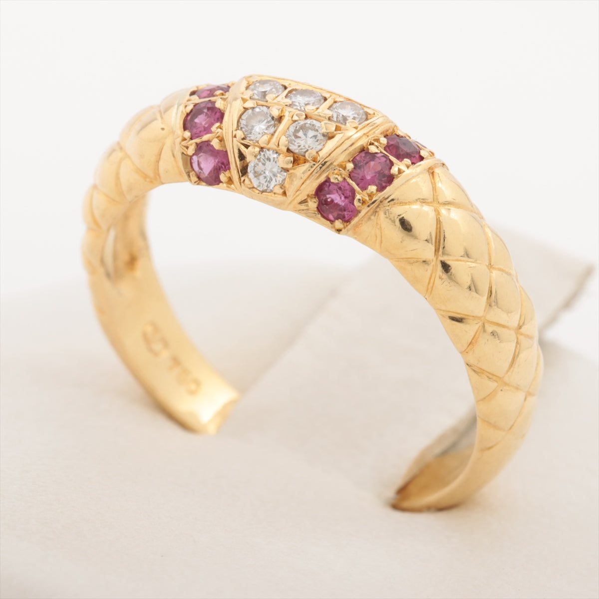 Valentino Matelasse Diamond Ruby Ring Yellow Gold