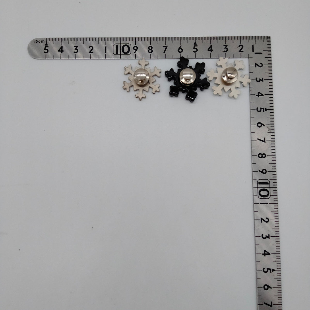 Louis Vuitton LV Snowflake Pin Set — Three Pieces — original detail