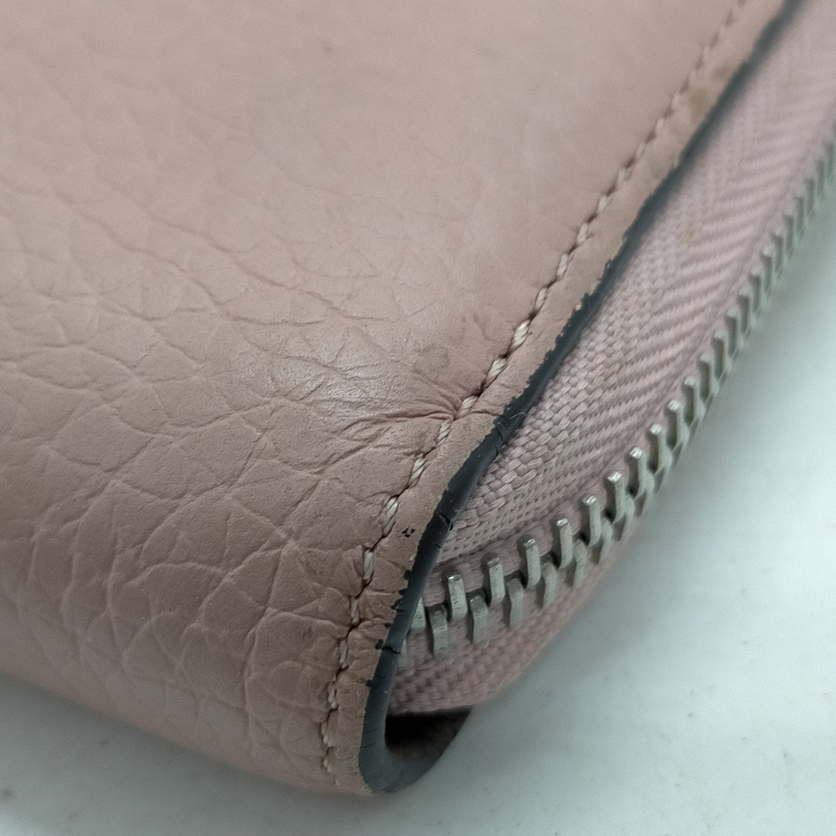 Louis Vuitton Pink Leather Zippy Wallet — original photograph 9