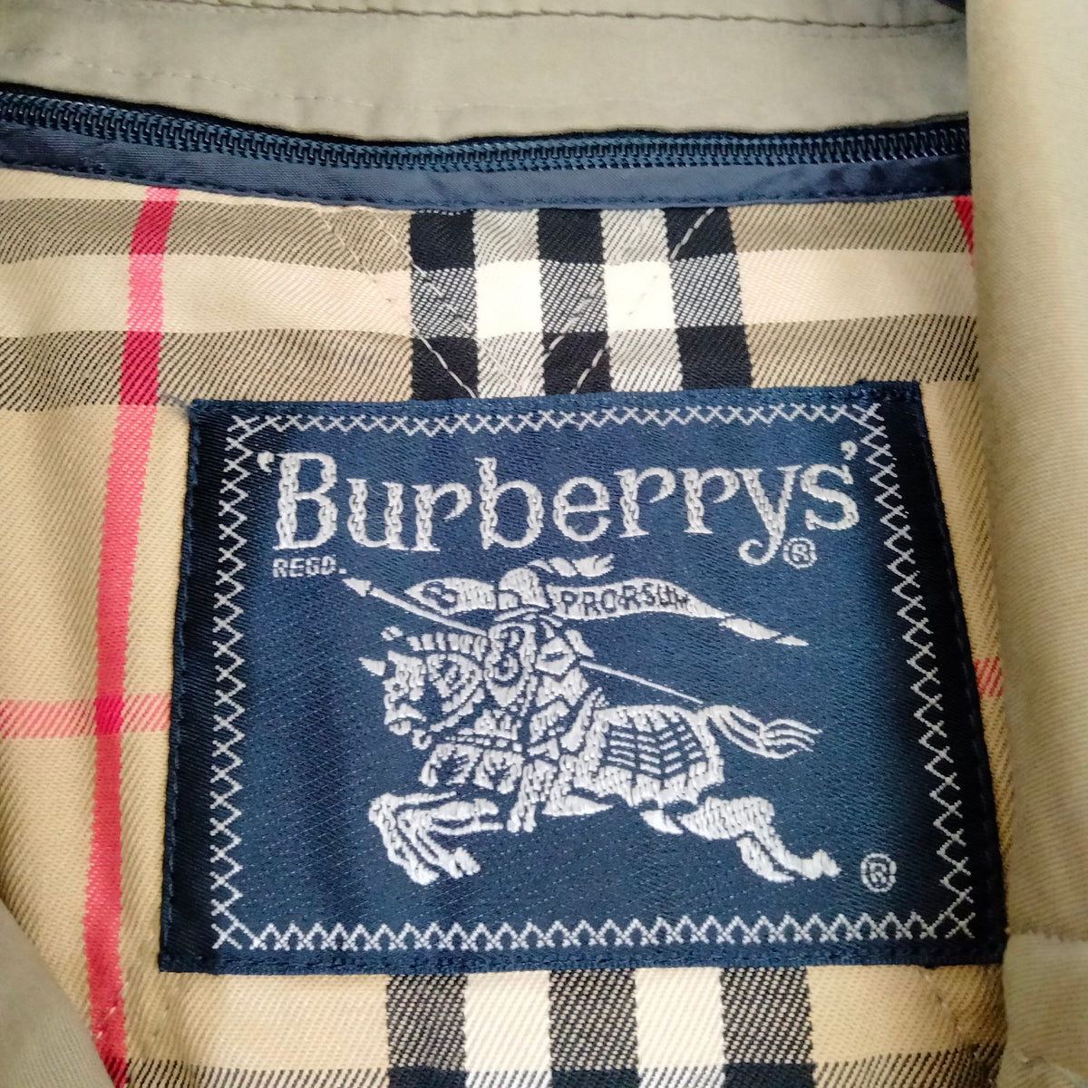 Burberrys Khaki Cotton-Blend Long Coat — 88-160-3 — original detail 3