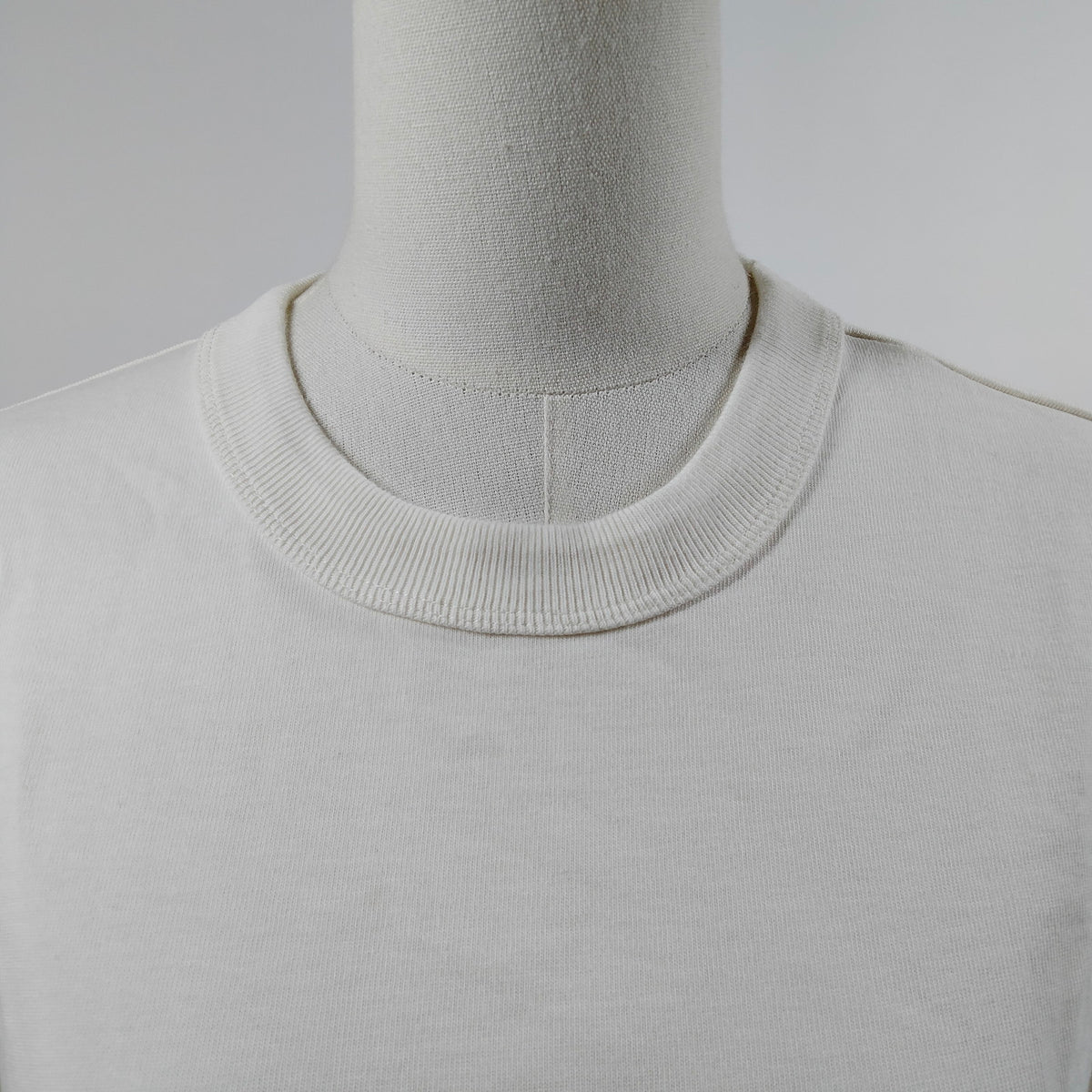 Bottega Veneta Cream Rivet-Pocket Cotton T-Shirt — XS — original detail 4