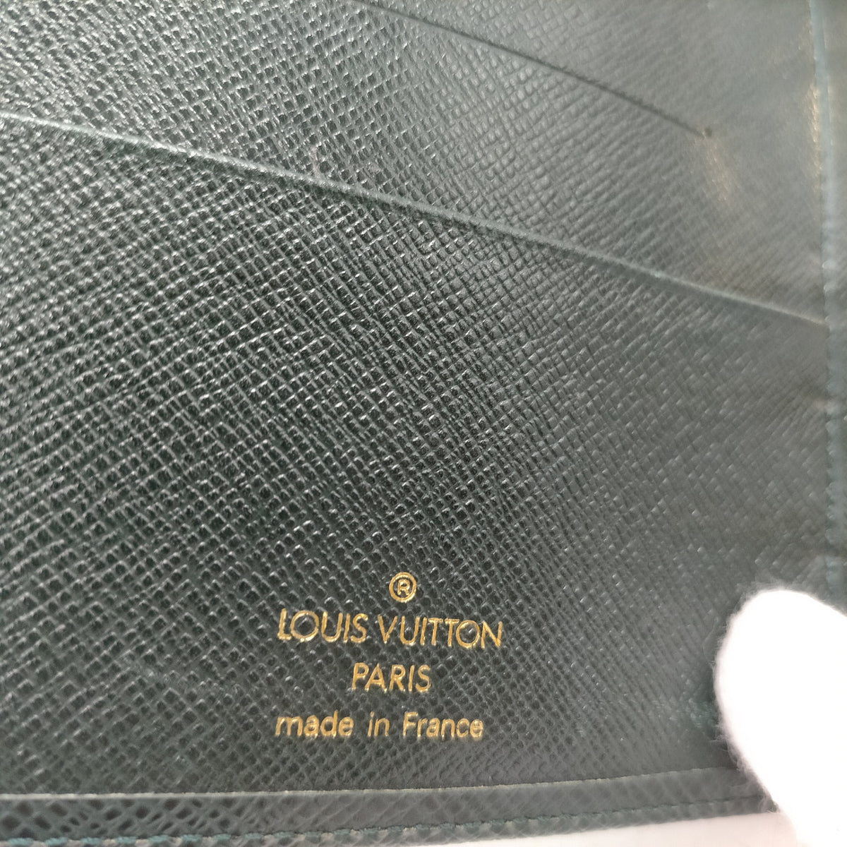 Louis Vuitton Green Taiga Leather Ring Agenda Cover — original detail