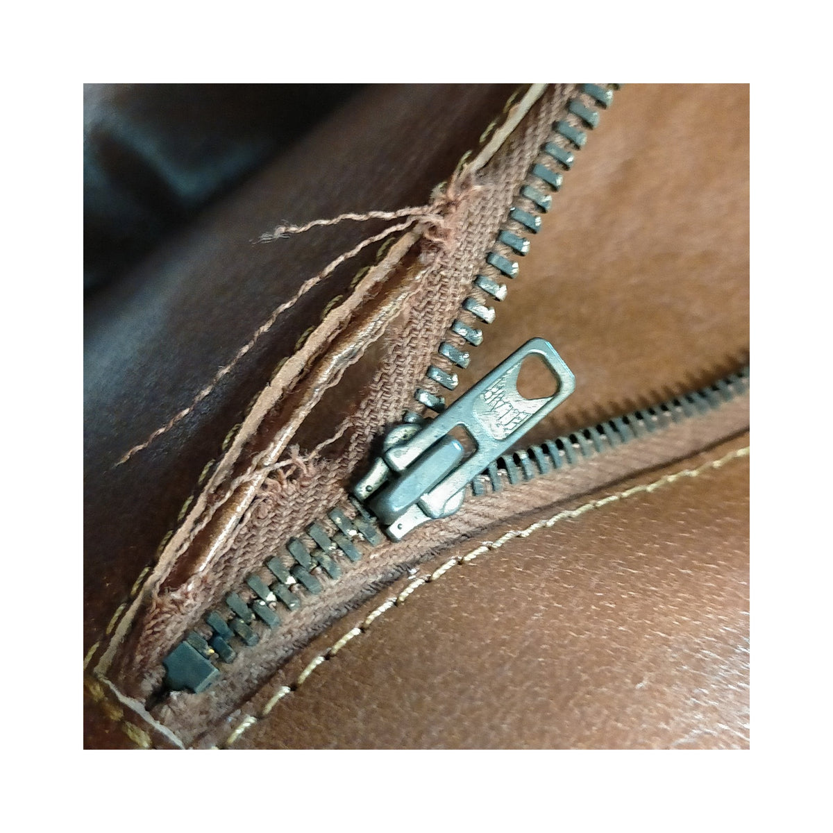 Louis Vuitton Monogram Sac Bandoulière Shoulder Bag — As Is — original detail 8